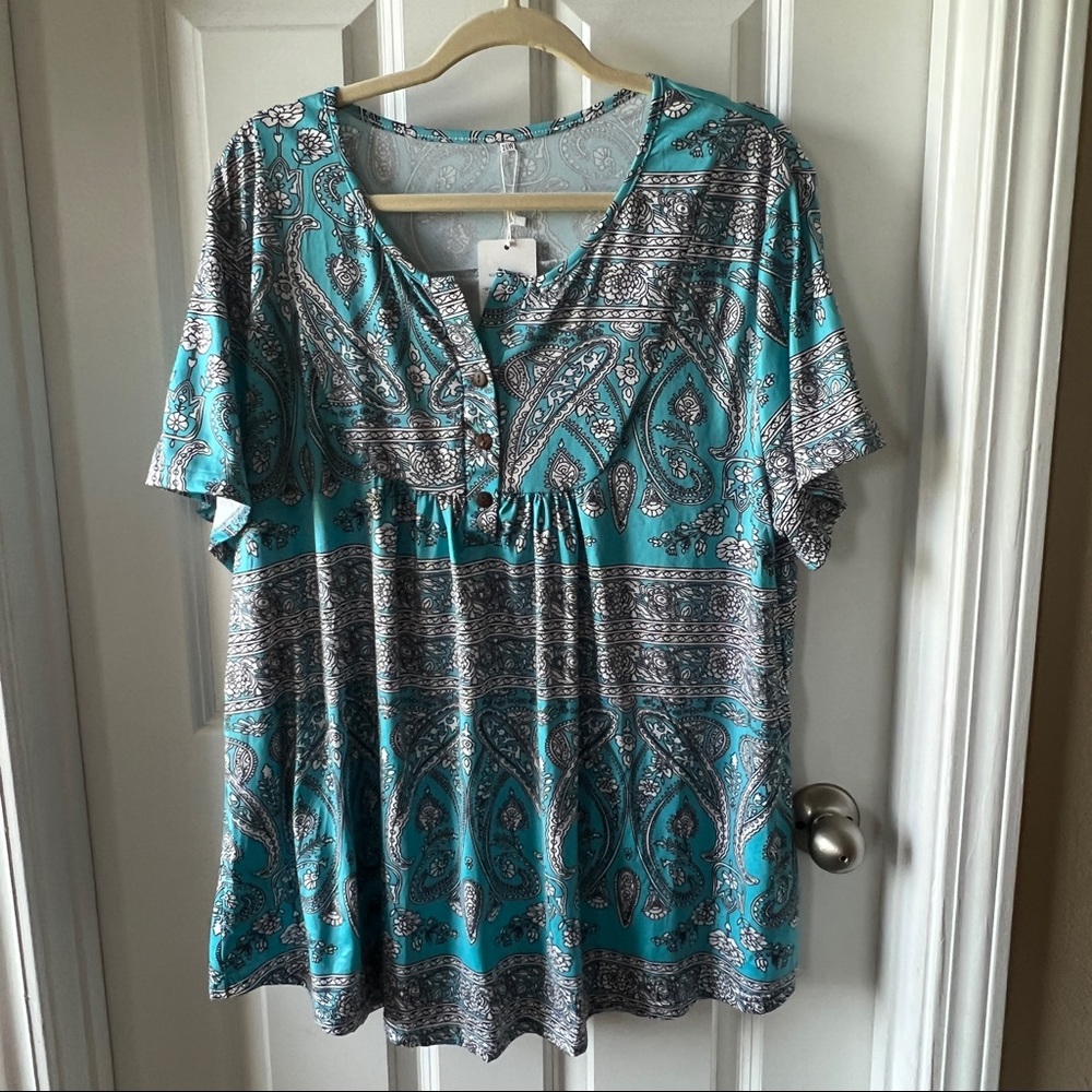 NWT Vislily turquoise paisley/floral print top